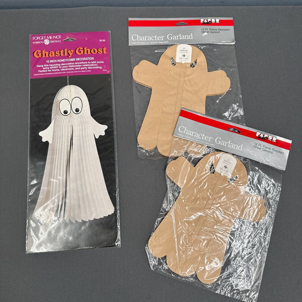 VTG Halloween American Greetings Ghastly Ghost 15" Honeycomb 2 Ghost Garland NEW